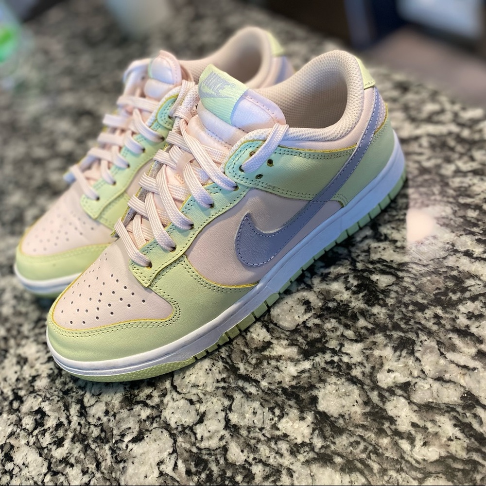 Womens Nike Dunk Low